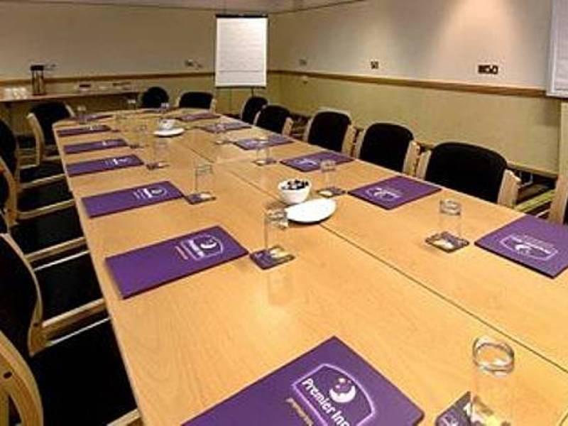 Premier Inn Dublin Airport Swords Eksteriør billede