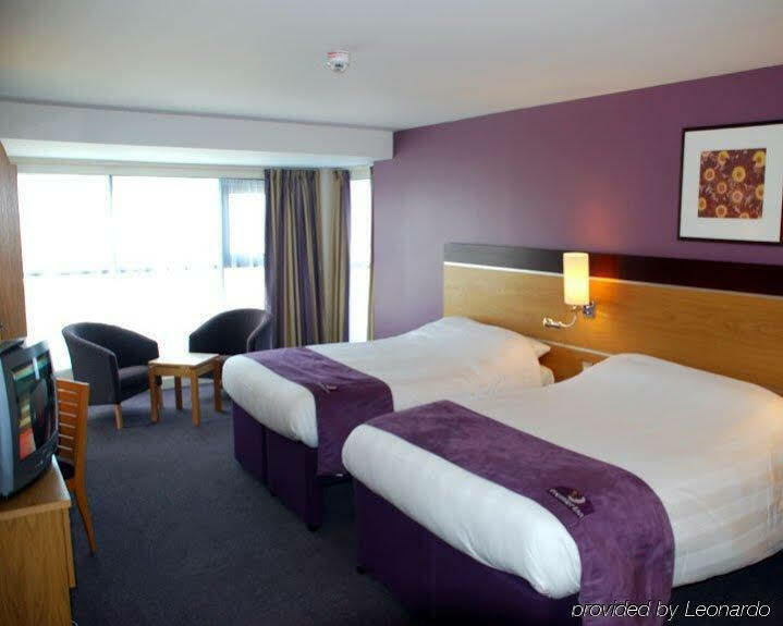 Premier Inn Dublin Airport Swords Eksteriør billede